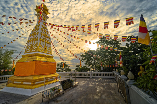 Wat Khao Sanam Chai, Hua Hin